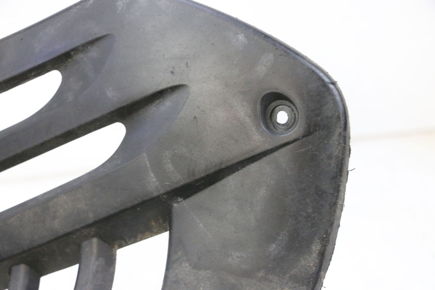 photo de CARENA PEDANA SINISTRA YAMAHA YFM R RAPTOR 250 (2008 - 2014) - Dettagli dei punti di fissaggio