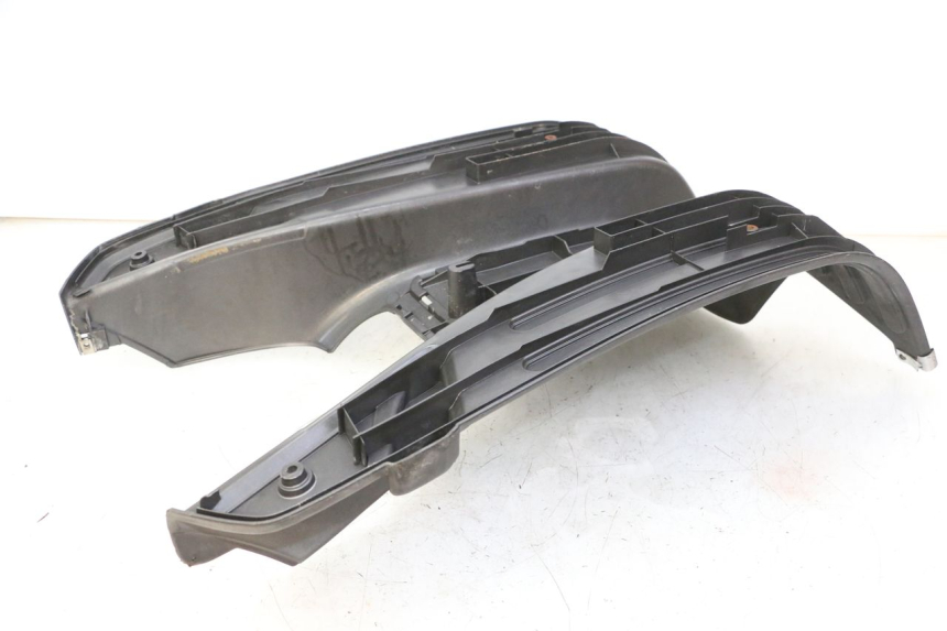 photo de CARENA PEDANA PIAGGIO LXV 4T 50 (2009 - 2013)