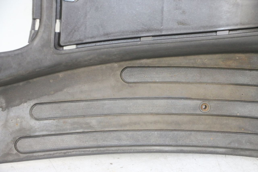 photo de CARENA PEDANA PIAGGIO LXV 4T 50 (2009 - 2013)