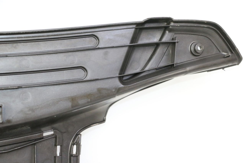 photo de CARENA PEDANA PIAGGIO LXV 4T 50 (2009 - 2013)