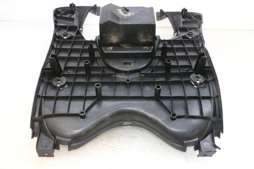 photo de CARENA PEDANA YAMAHA NEO'S NEOS 2T 50 (1998 - 2007) - Dettagli dei punti di fissaggio