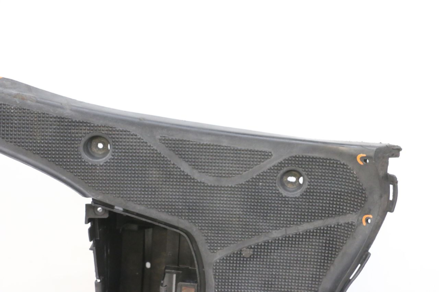 photo de CARENA PEDANA YAMAHA NEOS NEO'S 4T 50 (2008 - 2016) - Angolazione alternativa