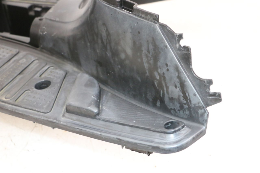 photo de CARENA PEDANA JM MOTORS OLDIES GT 4T 50 (2018 - 2025) - Dettagli dei punti di fissaggio