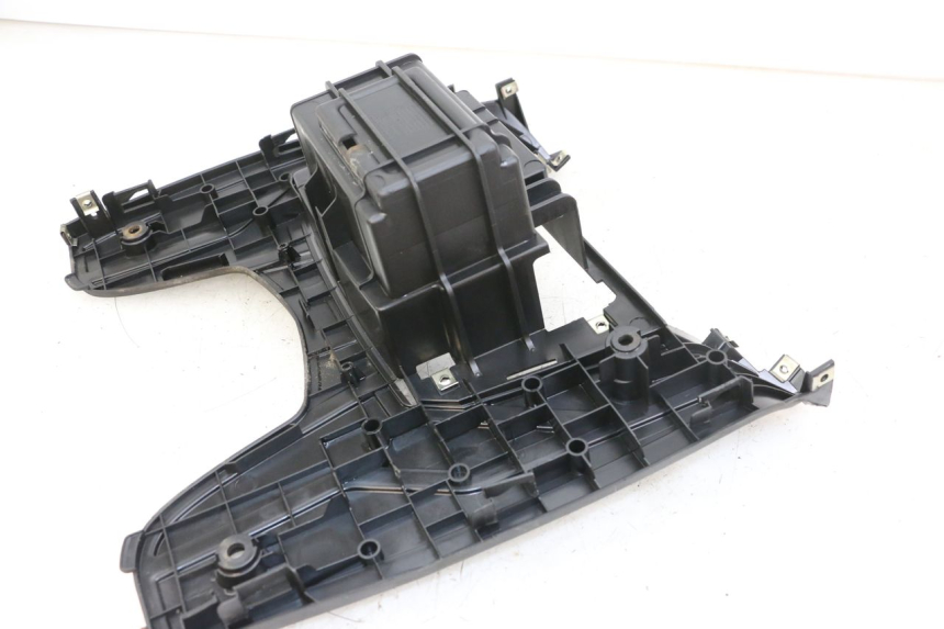 photo de CARENA PEDANA PEUGEOT BELVILLE 125 (2017 - 2021)