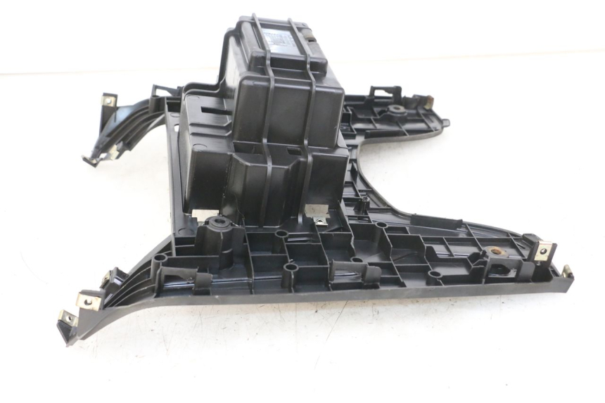 photo de CARENA PEDANA PEUGEOT BELVILLE 125 (2017 - 2021)