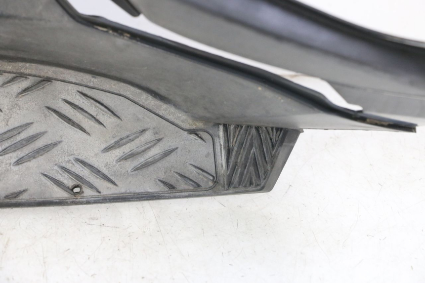 photo de CARENA PEDANA PEUGEOT SPEEDFIGHT 3 LC 2T 50 (2009 - 2015)