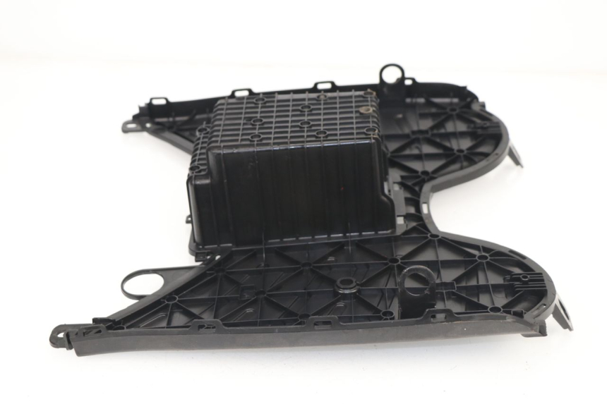 photo de CARENA PEDANA PEUGEOT STREETZONE 2T 50 (2014 - 2019)