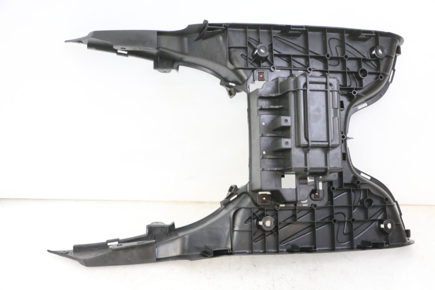 photo de CARENA PEDANA PEUGEOT TWEET 4T 50 (2014 - 2019)