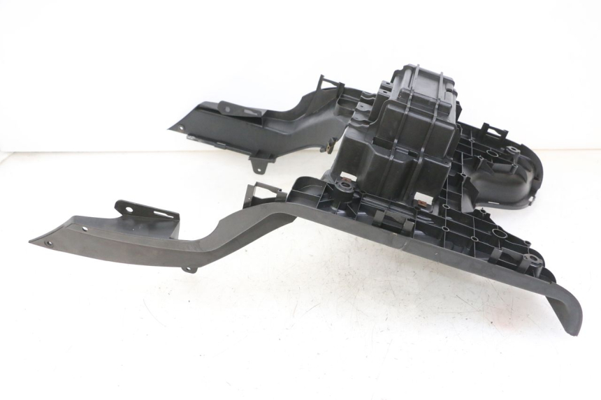 photo de CARENA PEDANA PEUGEOT TWEET 4T 50 (2014 - 2019)