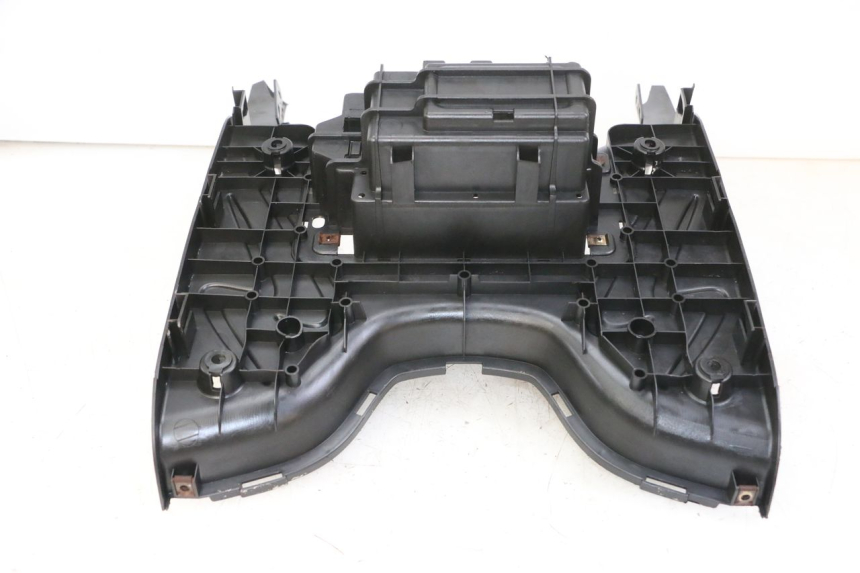 photo de CARENA PEDANA PEUGEOT TWEET 4T 50 (2014 - 2019)