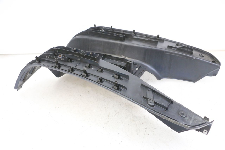 photo de CARENA PEDANA PIAGGIO VESPA LX 150 (2005 - 2013)
