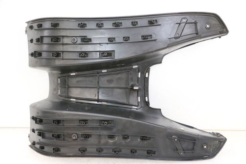 photo de CARENA PEDANA PIAGGIO VESPA LX 150 (2005 - 2013)