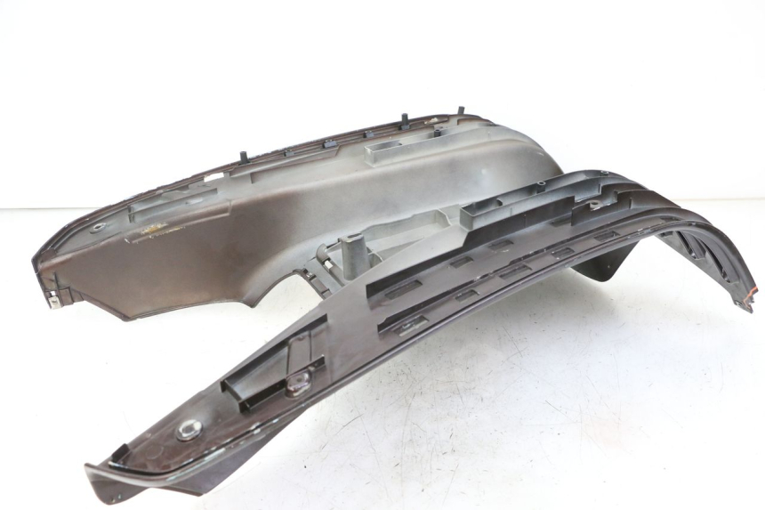 photo de CARENA PEDANA PIAGGIO VESPA LX IE 125 (2010 - 2012)