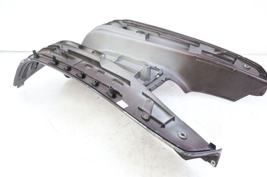 photo de CARENA PEDANA PIAGGIO VESPA LX IE 125 (2010 - 2012)