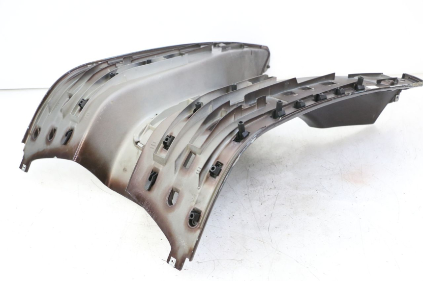 photo de CARENA PEDANA PIAGGIO VESPA LX IE 125 (2010 - 2012)