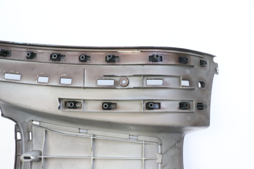 photo de CARENA PEDANA PIAGGIO VESPA LX IE 125 (2010 - 2012)