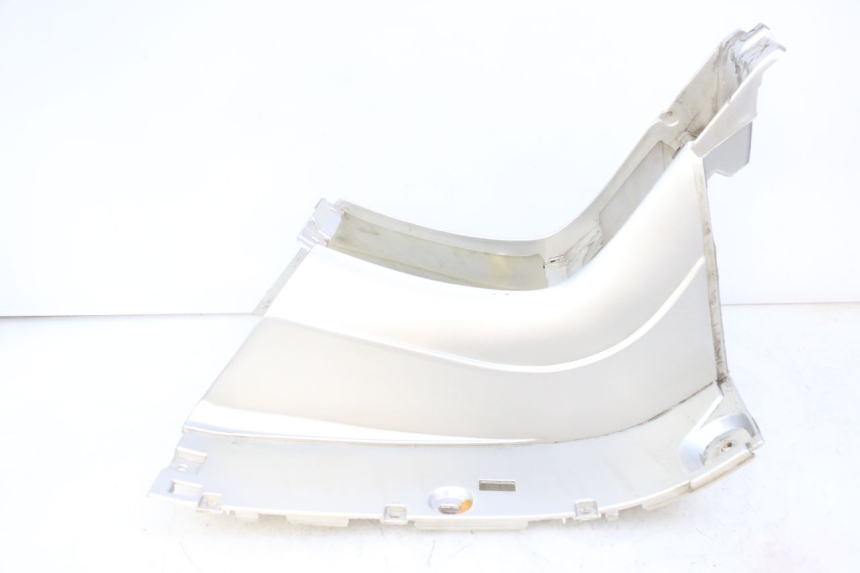 photo de CARENA PEDANA PIAGGIO SUPER LX 125 (2000 - 2003)