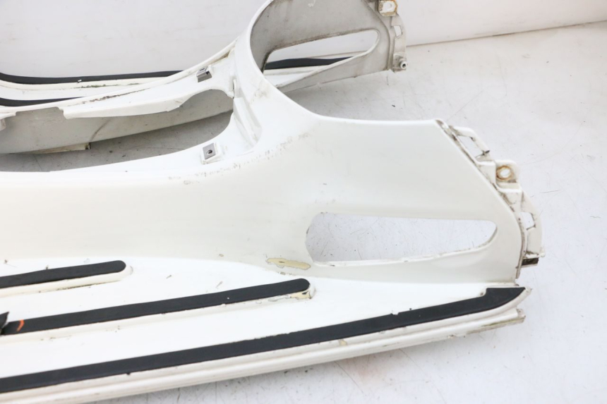 photo de PEDANA PIAGGIO VESPA GTS SUPER IE 125 (2009 - 2016) - Zoom qualità usato