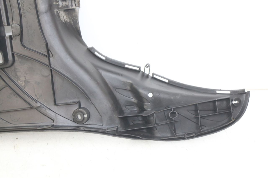 photo de PEDANE KYMCO VITALITY 2T 50 (2004 - 2010) - Dettagli dei punti di fissaggio