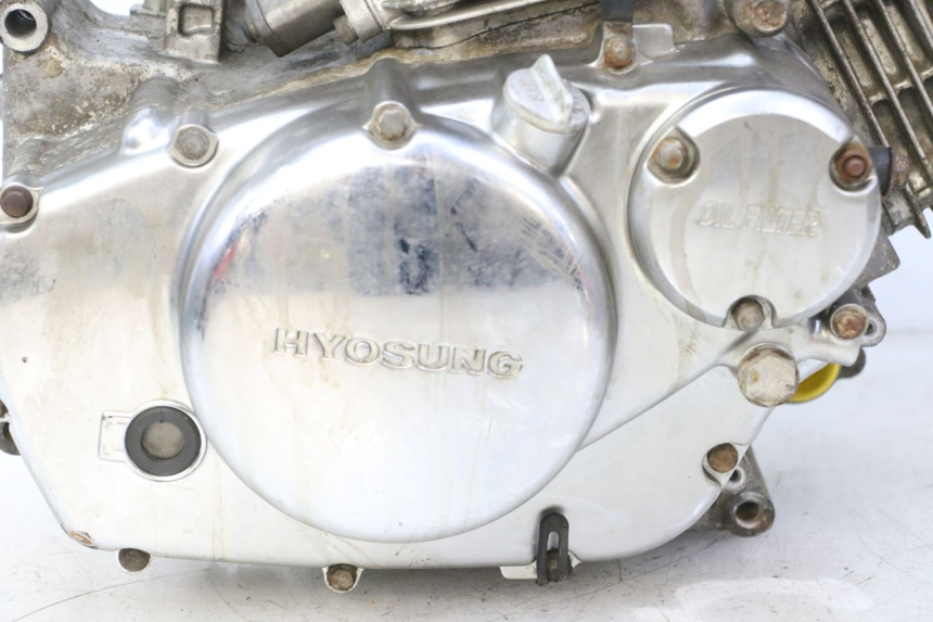 photo de MOTORE HYOSUNG GV AQUILA 125 (2000 - 2004) - Caratteristiche distintive