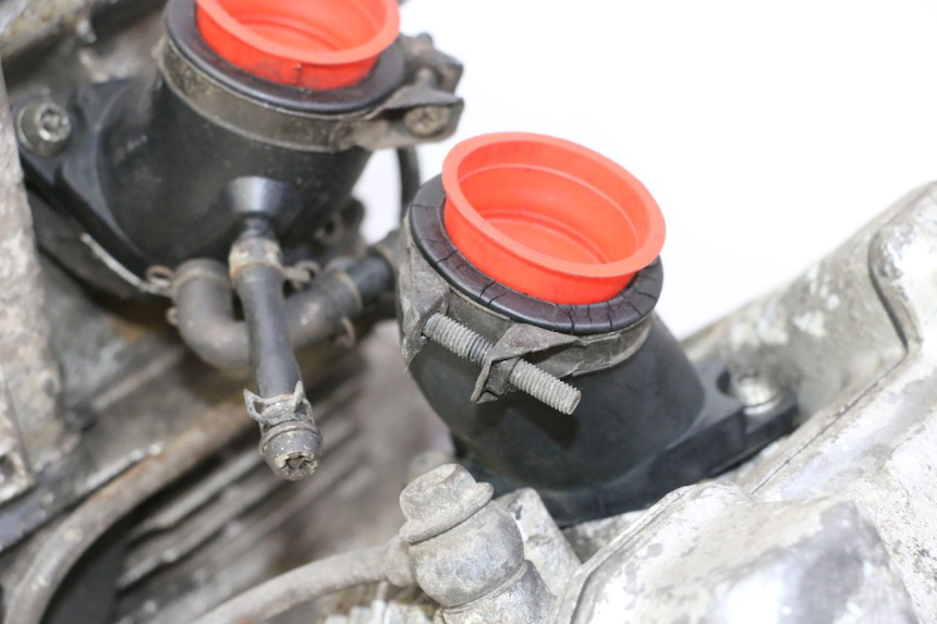 photo de MOTORE HYOSUNG GV AQUILA 125 (2000 - 2004) - Ispezione visiva dettagliata