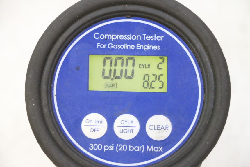 photo de MOTORE HYOSUNG GV AQUILA 125 (2000 - 2004) - Altra angolazione