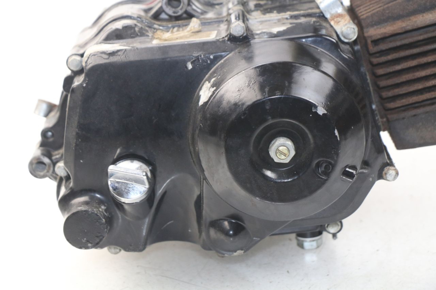 photo de MOTORE CHINESE QUAD ATV ENFANT 125 - Dettagli dei punti di fissaggio