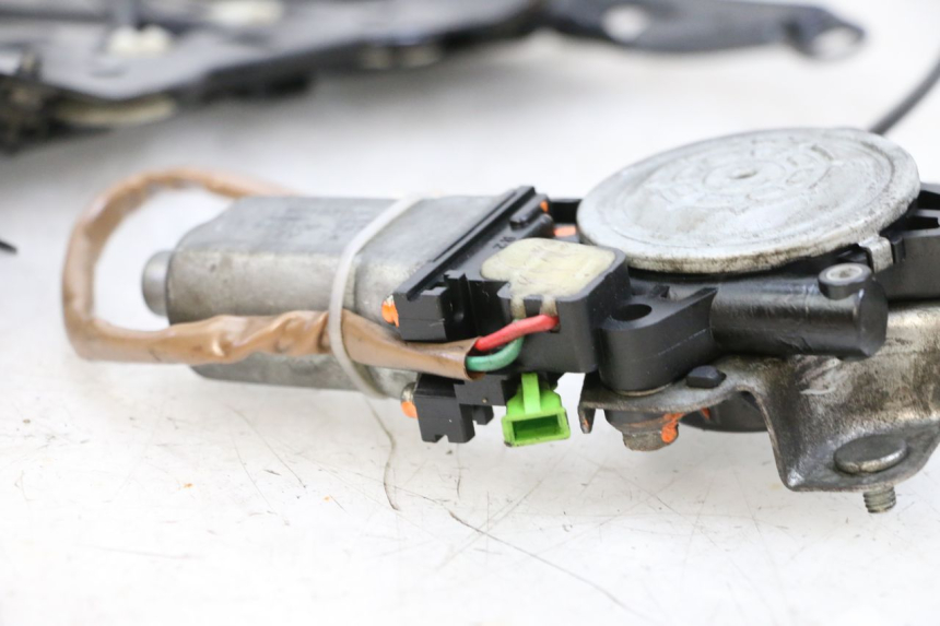 photo de BOLLA MOTORE SUZUKI BURGMAN EXECUTIVE ABS 650 (2006 - 2012) - Primo piano tecnico