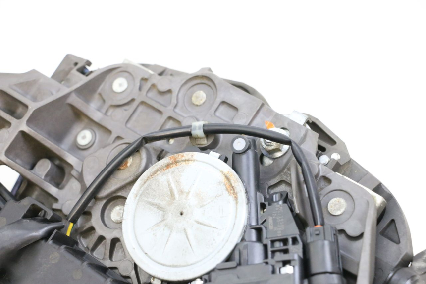 photo de MOTORE A BOLLA YAMAHA FJR ABS 1300 (2006 - 2012) - Primo piano ad alta risoluzione