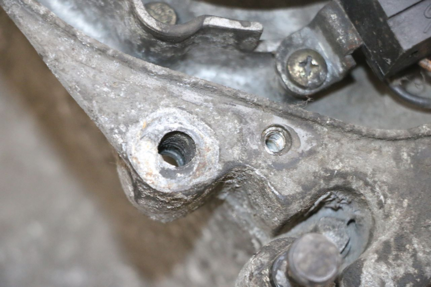 photo de MOTORE PIAGGIO FLY 4T 50 (2013 - 2017) - Zoom sui componenti