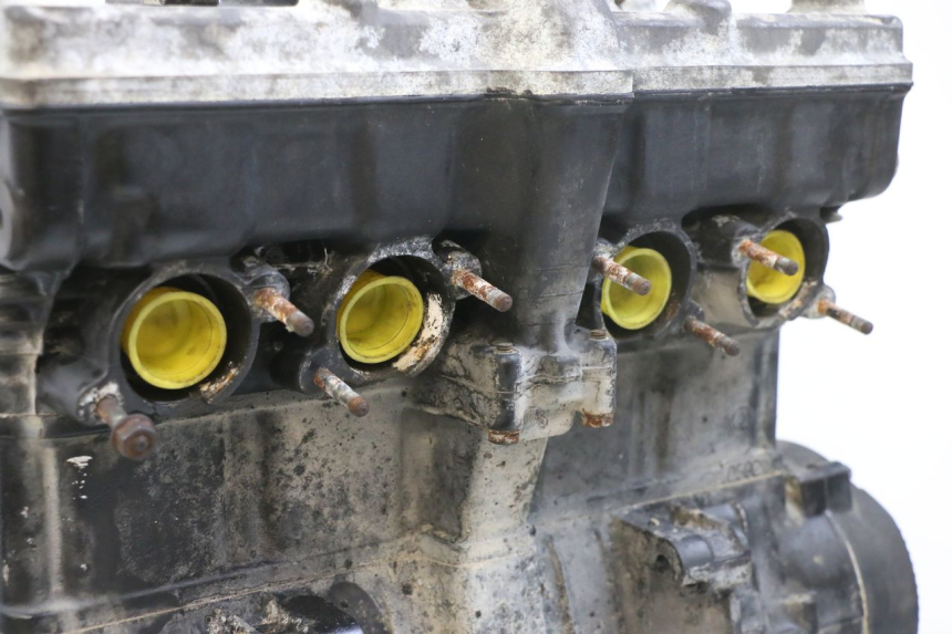 photo de MOTORE KAWASAKI GPX R WARBIRD 600 (1988 - 1993) - Dettagli dei punti di fissaggio