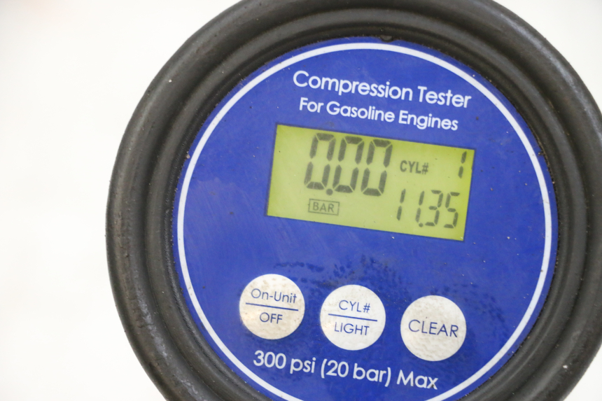 photo de MOTORE KAWASAKI GPZ RX 1000 (1986 - 1988) - Stato della superficie e materiale