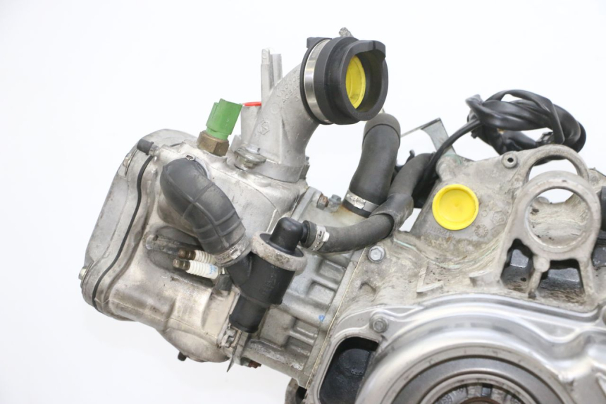 photo de MOTORE PIAGGIO MP3 500 (2016 - 2018) - Stato della superficie e materiale