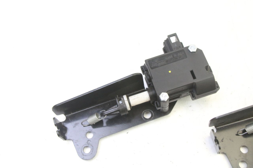 photo de SERRATURA SELLA MOTORE PIAGGIO MP3 HPE 310 (2024 - 2025)