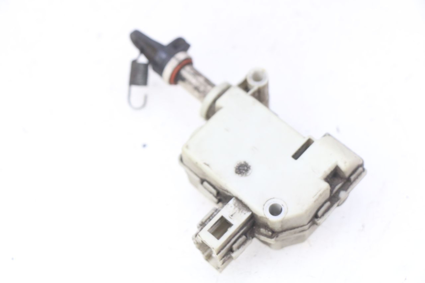 photo de MOTORE APERTURA BAULE PIAGGIO MP3 LT 300 (2010 - 2016)