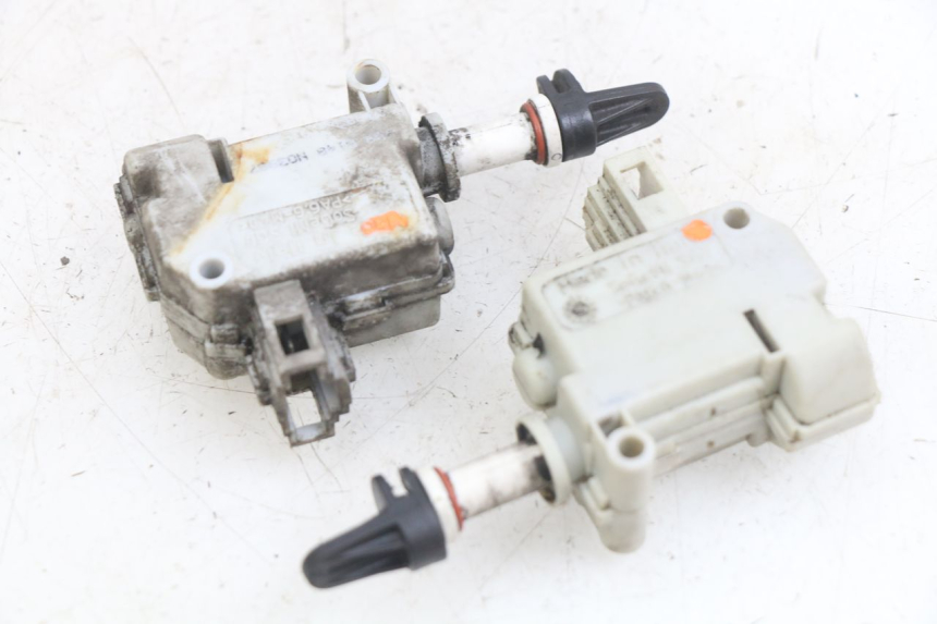 photo de MOTORE APERTURA BAULE PIAGGIO MP3 LT 400 (2007 - 2012)