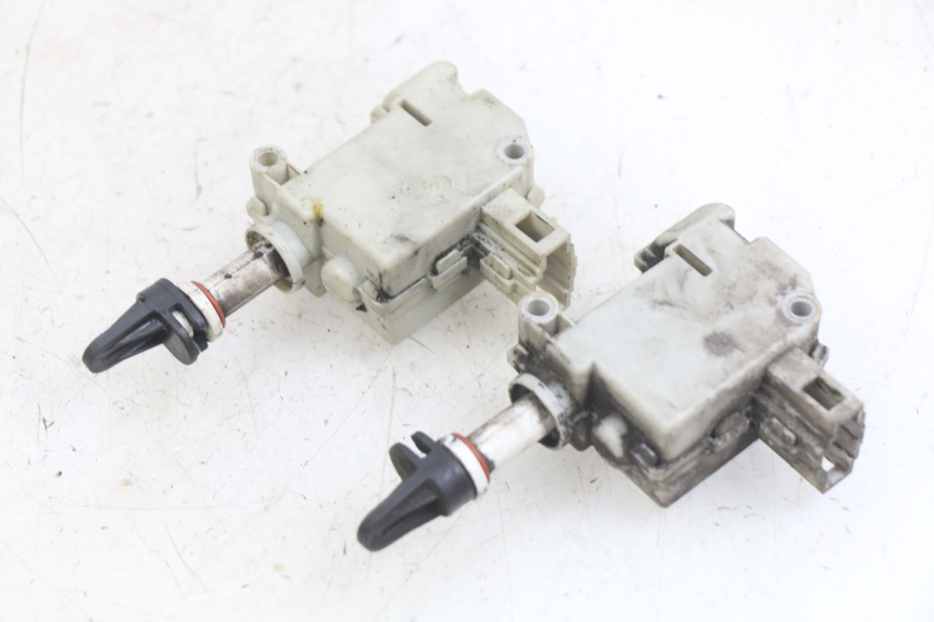 photo de MOTORE APERTURA BAULE PIAGGIO MP3 LT 400 (2007 - 2012)