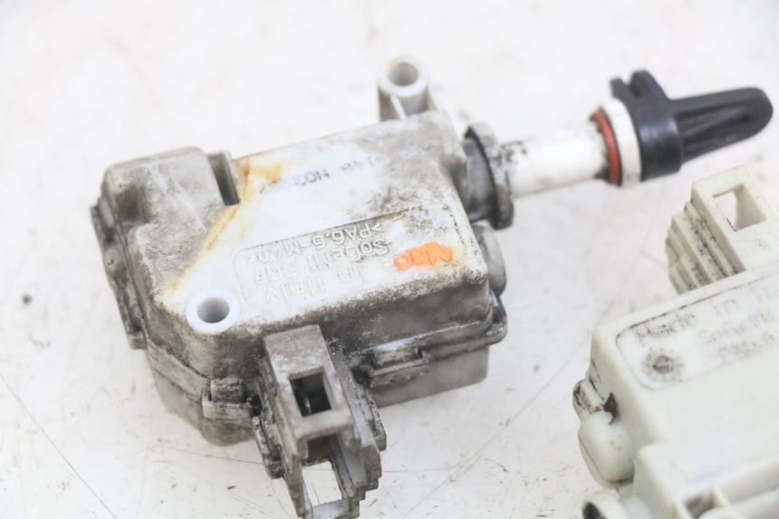 photo de MOTORE APERTURA BAULE PIAGGIO MP3 LT 400 (2007 - 2012)