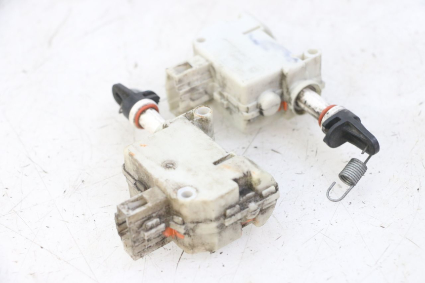 photo de MOTORE APERTURA BAULE PIAGGIO MP3 LT 300 (2010 - 2016)