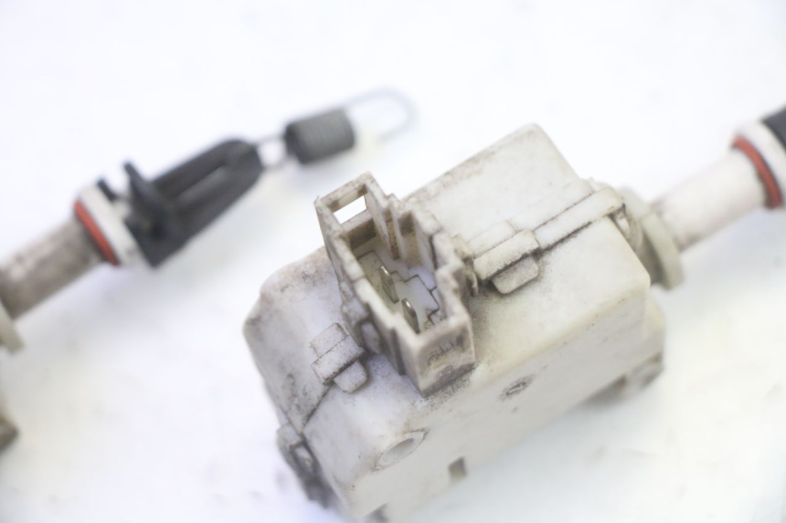 photo de MOTORE APERTURA BAULE PIAGGIO MP3 LT 300 (2010 - 2016)