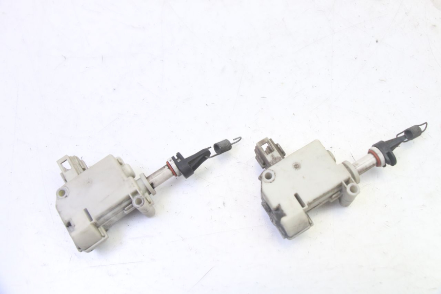 photo de MOTORE APERTURA BAULE PIAGGIO MP3 LT 300 (2010 - 2016)