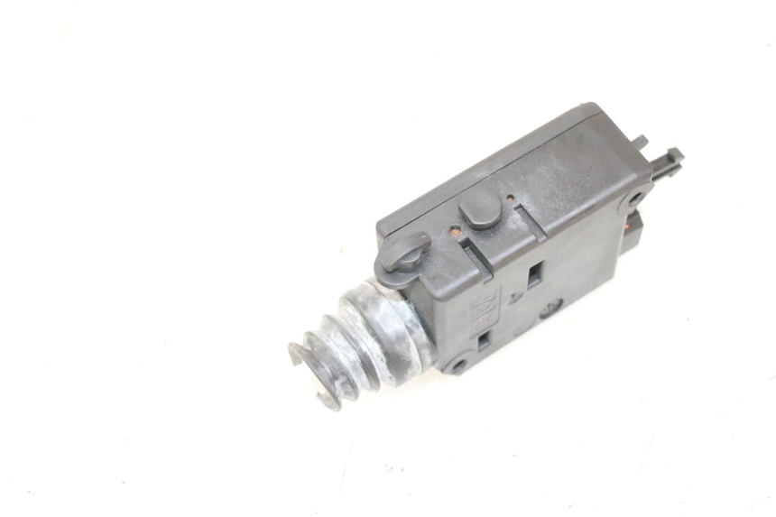 photo de SERRATURA SELLA MOTORE PEUGEOT SATELIS 125 (2013 - 2018)