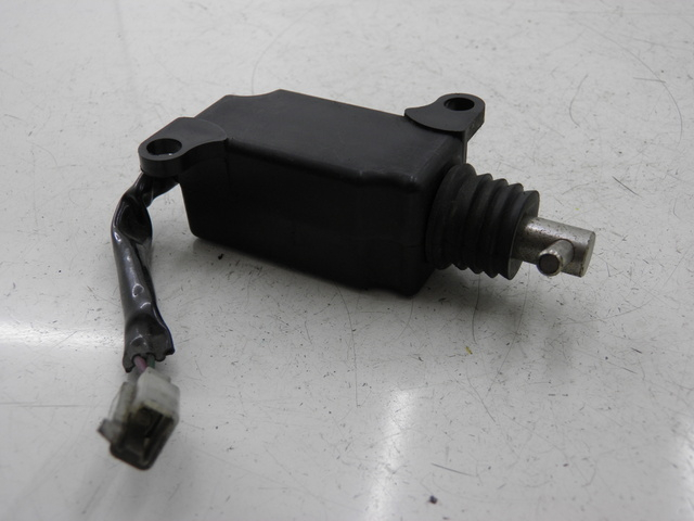 photo de MOTORE APERTURA BAULE PEUGEOT TWEET 125 (2010 - 2017)