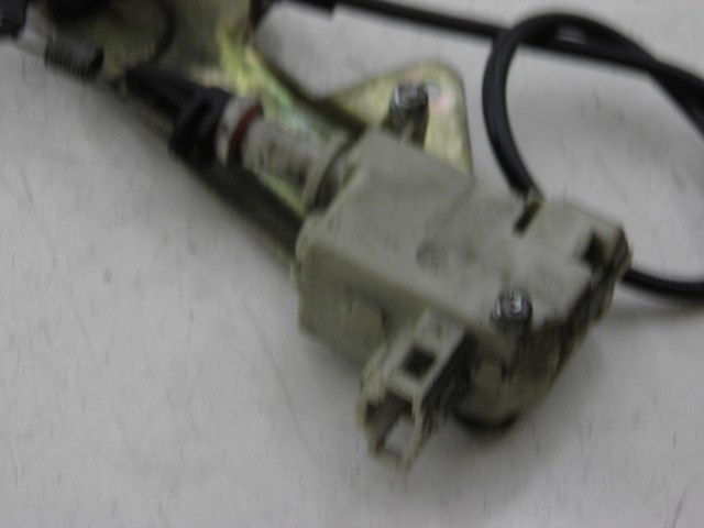 photo de MOTORE APERTURA BAULE PIAGGIO BEVERLY 125 (1998 - 2005)