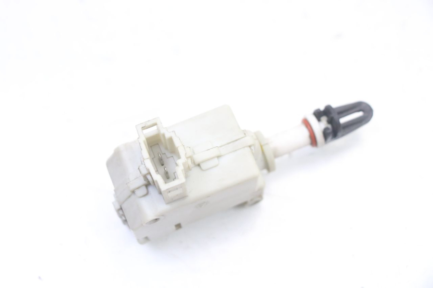 photo de MOTORE APERTURA BAULE PIAGGIO MP3 500 (2014 - 2016)