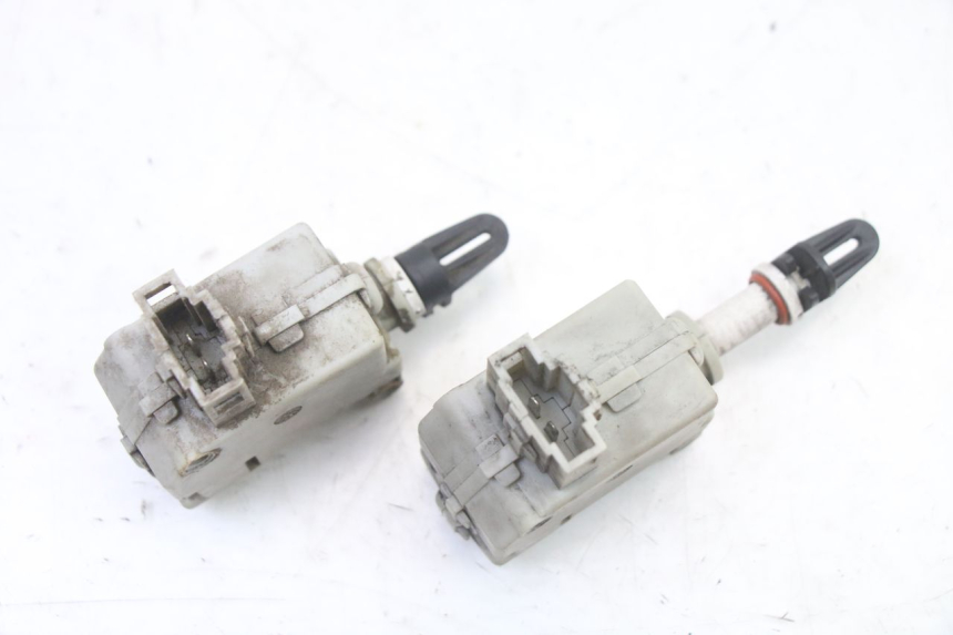 photo de MOTORE APERTURA BAULE PIAGGIO MP3 LT 400 (2007 - 2012)