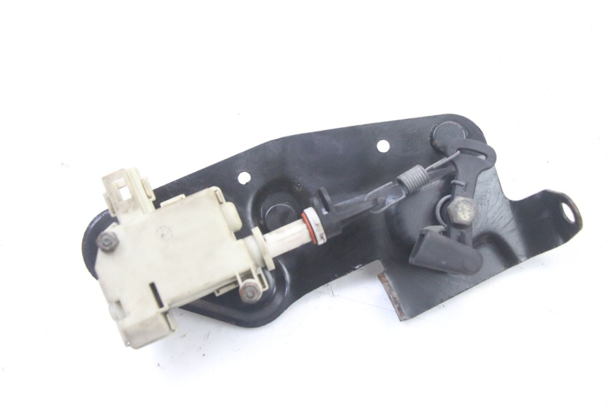 photo de MOTORE APERTURA BAULE PIAGGIO VESPA GRANTURISMO 125 (2003 - 2007)
