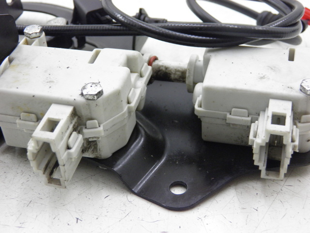 photo de MOTORE APERTURA BAULE PIAGGIO XEVO - X EVO 125 (2010 - 2015)