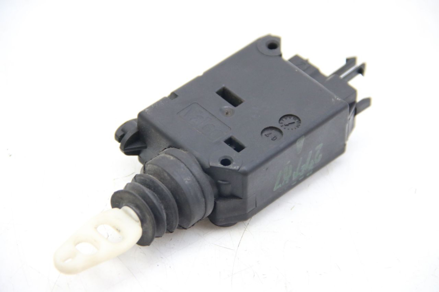 photo de MOTORE APERTURA BAULE PEUGEOT SATELIS COMPRESSOR K15 125 (2006 - 2009)