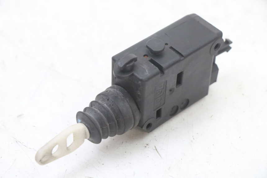 photo de MOTORE APERTURA BAULE PEUGEOT SATELIS COMPRESSOR K15 125 (2006 - 2009)